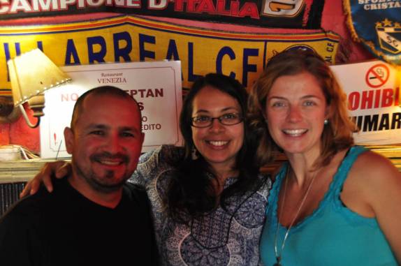 Com o Pablo e a Andrea no restaurante Venezia, em Santiago, capital do Chile